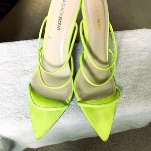 FashionNova LIME GREEN stiletto !